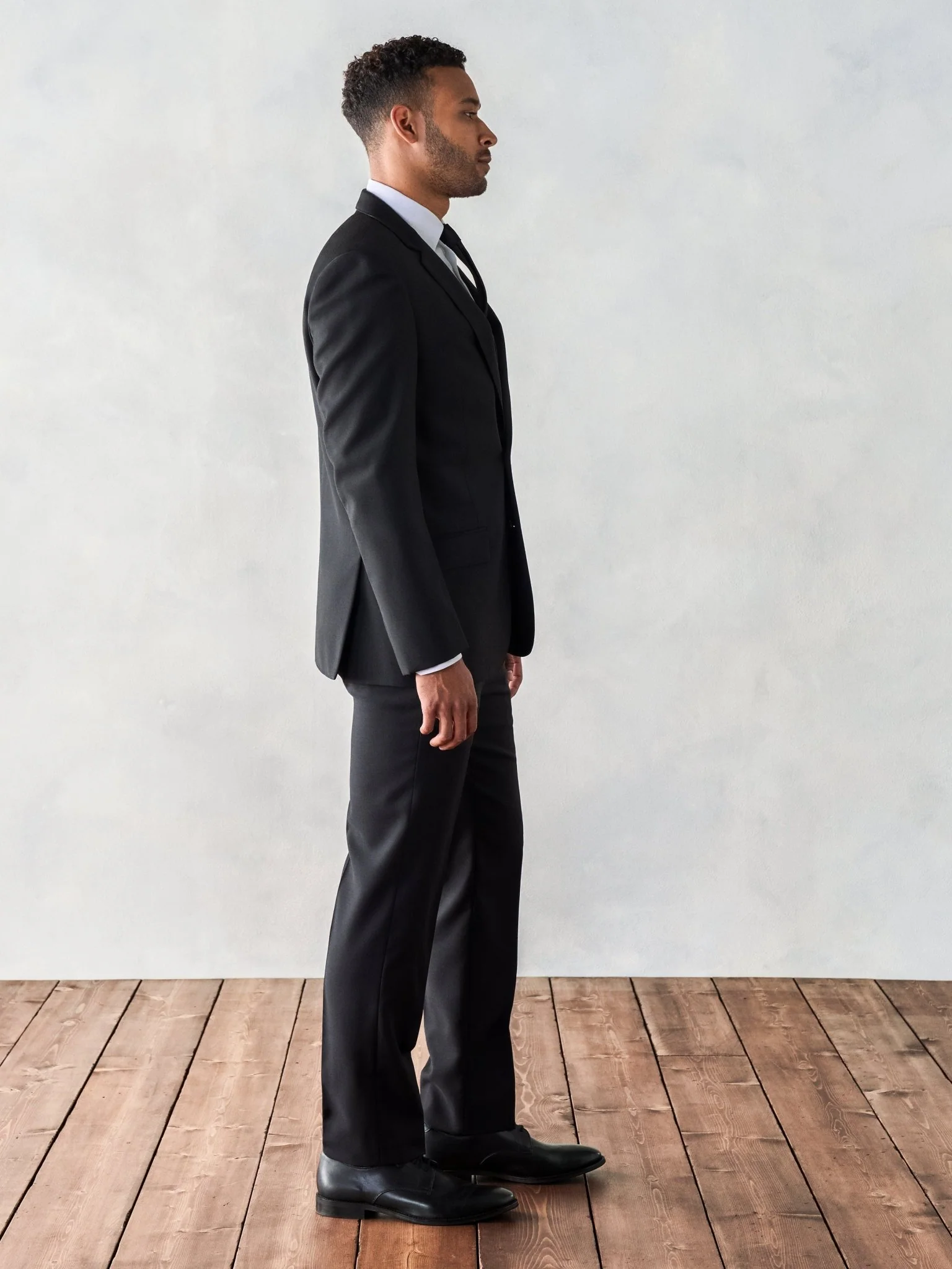 Black Suit - Image 3