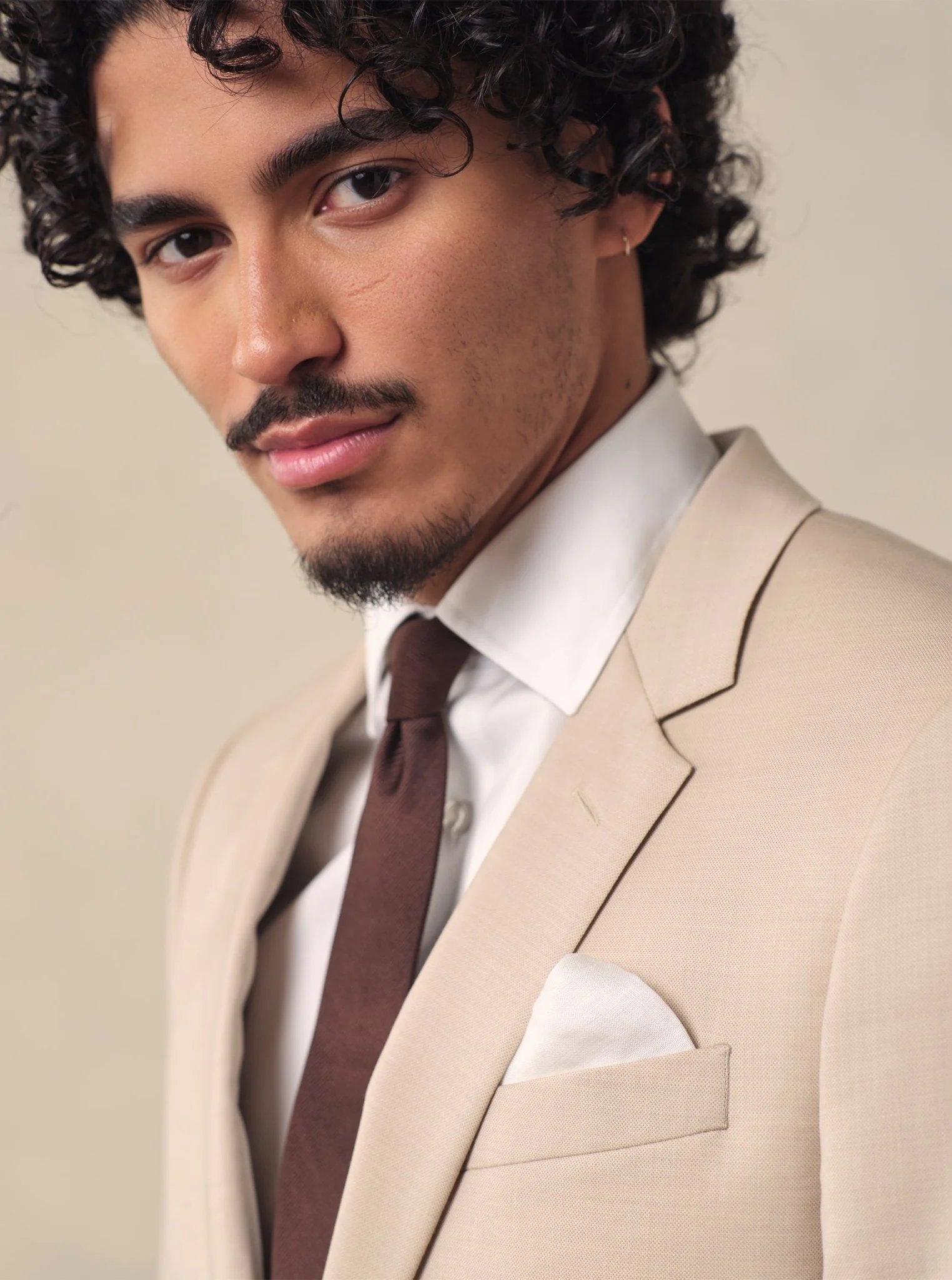 Essential Beige Suit Outfit - Image 4