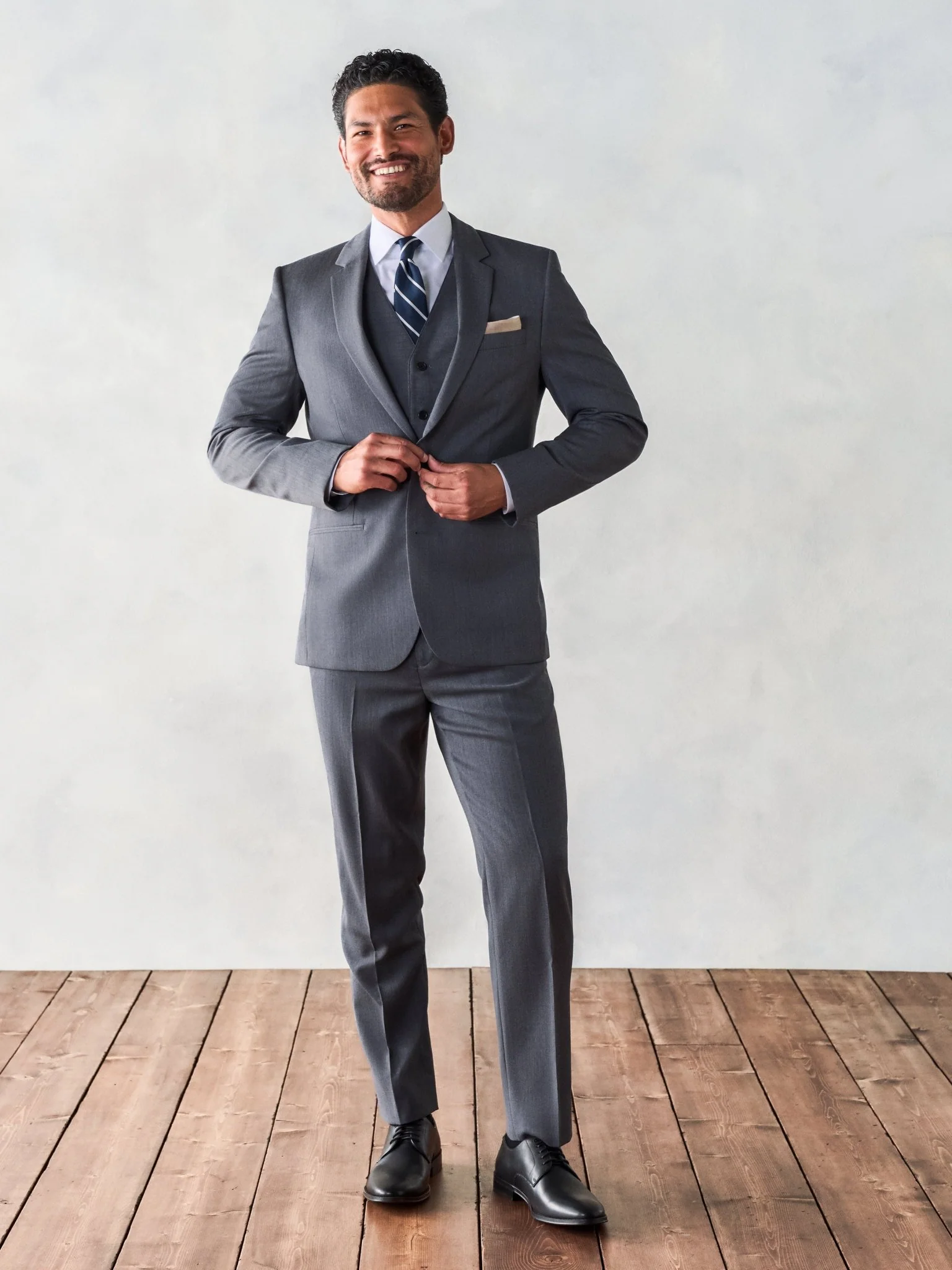 Grey Suit - Image 7