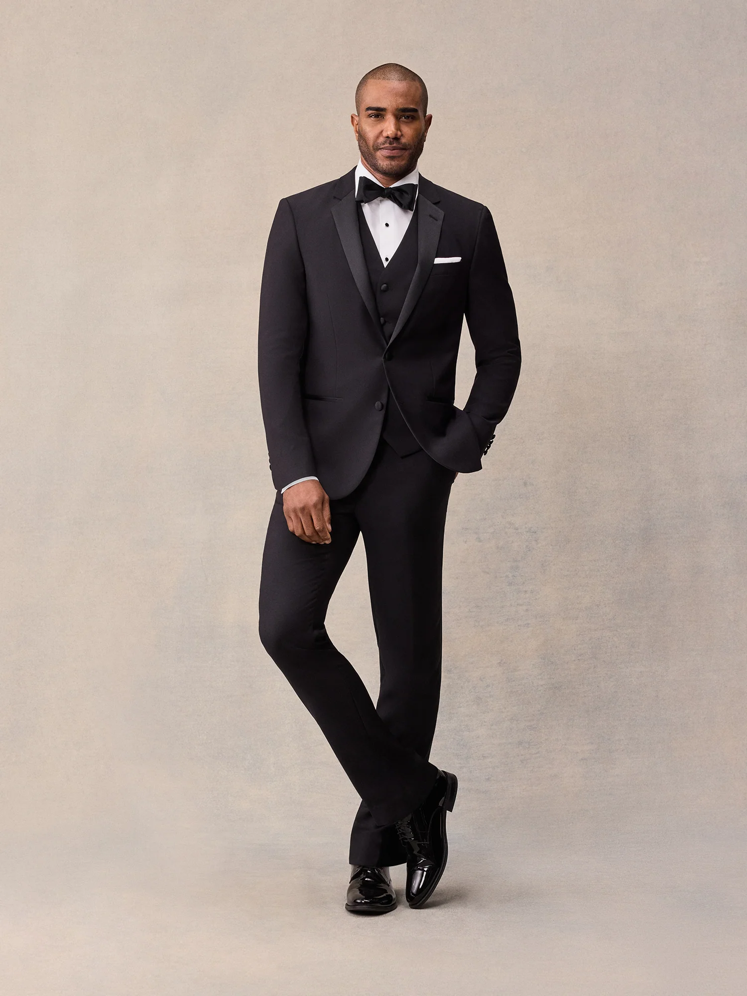 Notch Lapel Tuxedo Outfit - Image 6
