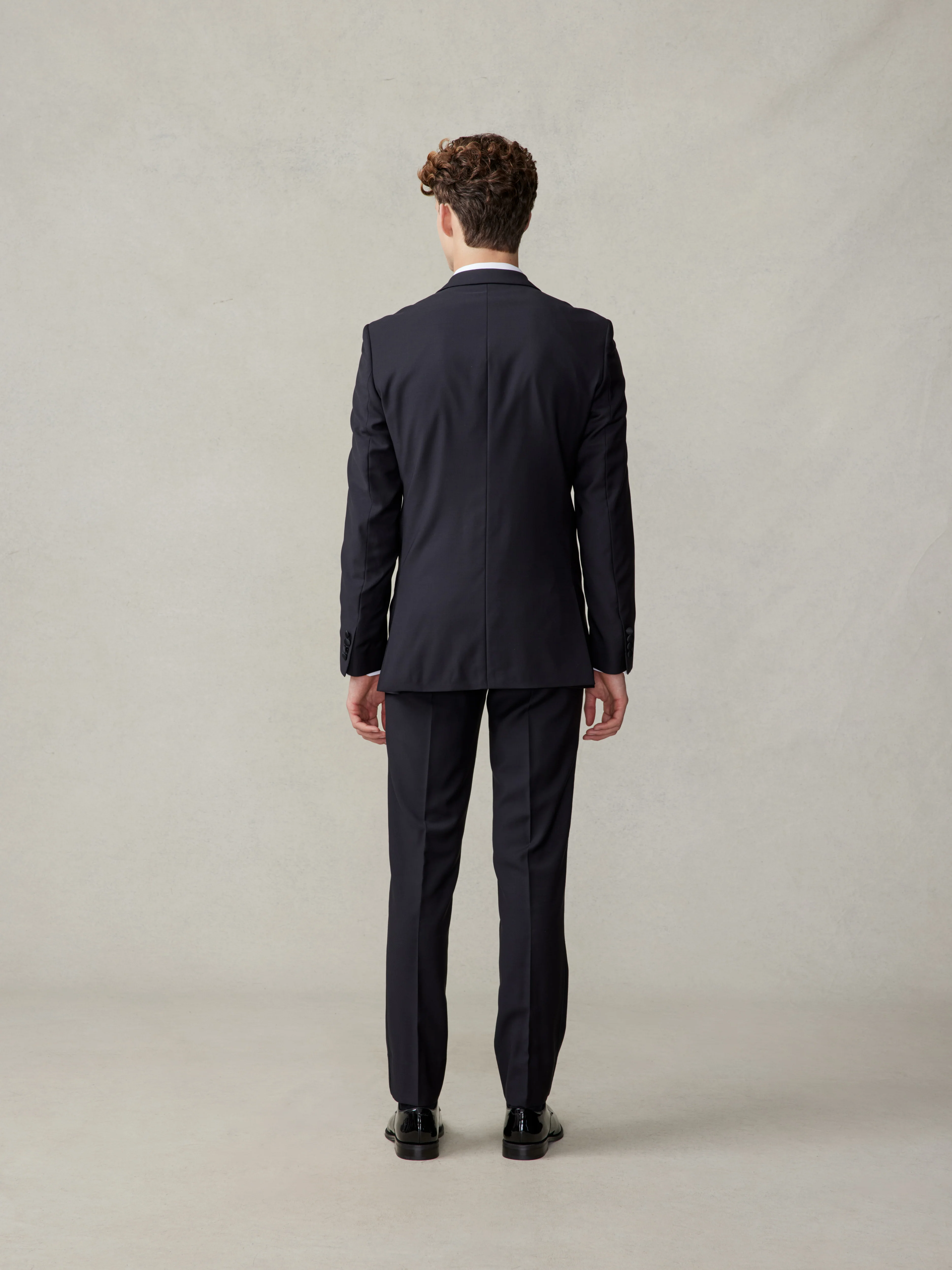 Peak Lapel Tuxedo X Outfit - Image 3