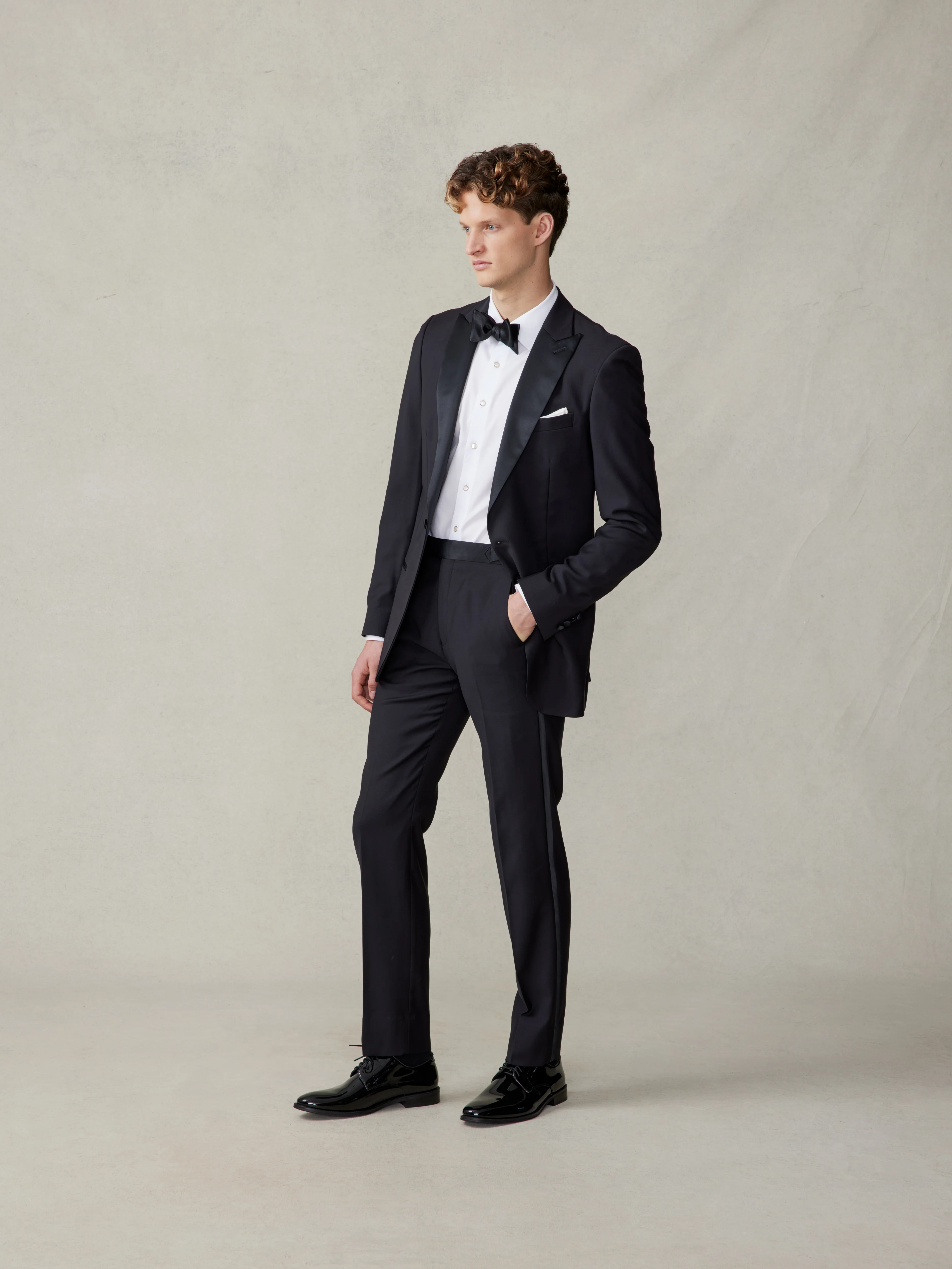 Peak Lapel Tuxedo X Outfit - Image 4